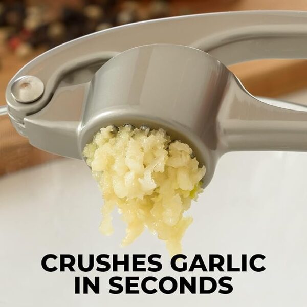 Zulay Kitchen Premium Garlic Press Set - Image 4